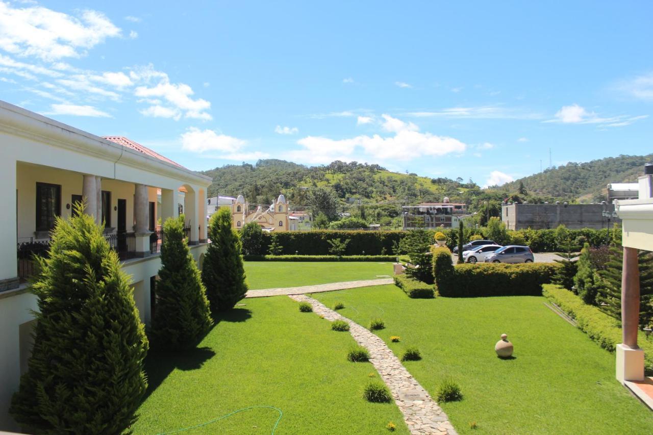 Fuente Real Hotel Huehuetenango Exterior photo